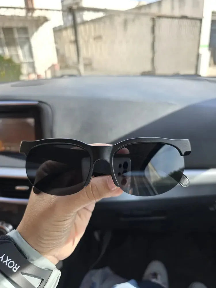 Cliente usando gafas inteligentes G58
